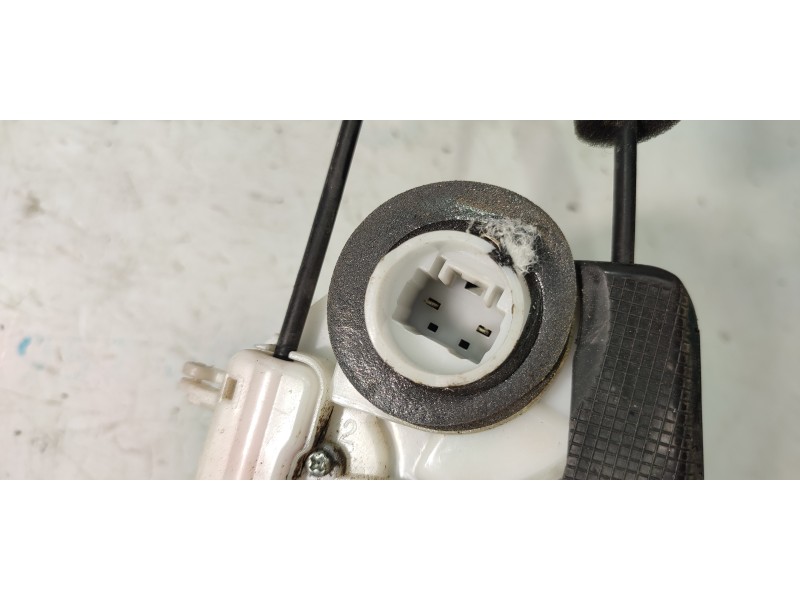 CERRADURA PUERTA TRASERA DERECHA  - imagen 2