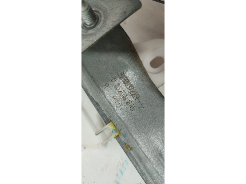 ELEVALUNAS TRASERO DERECHO 827003722R  - imagen 2