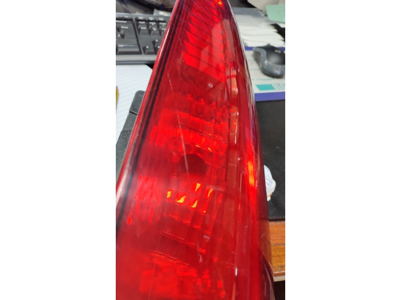 PILOTO TRASERO DERECHO 6N1113A602AB  - imagen 3