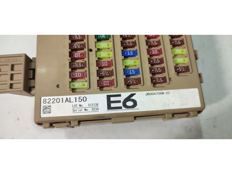 CAJA RELES / FUSIBLES 82201AL150  - imagen 2