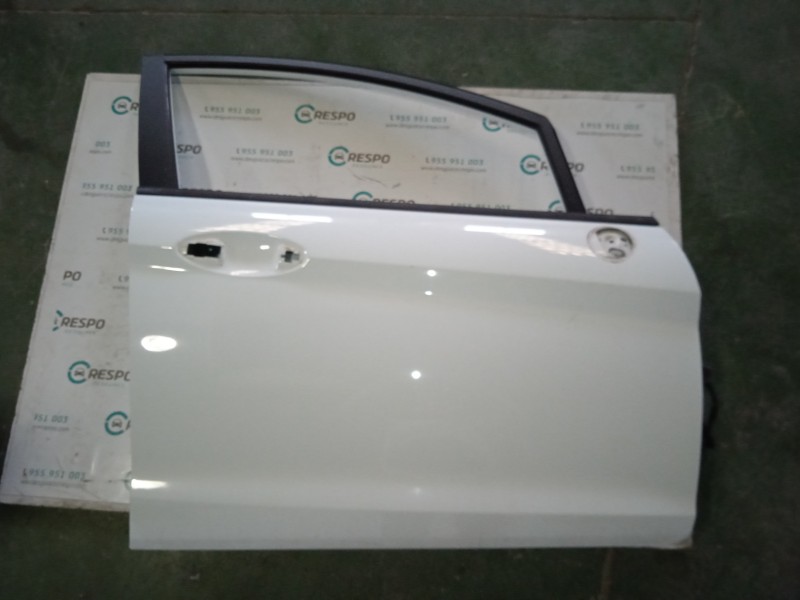 PUERTA DELANTERA DERECHA  - imagen 1