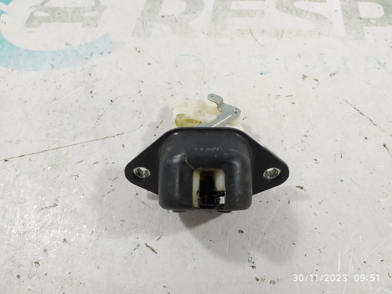 CERRADURA MALETERO / PORTON  - imagen 1