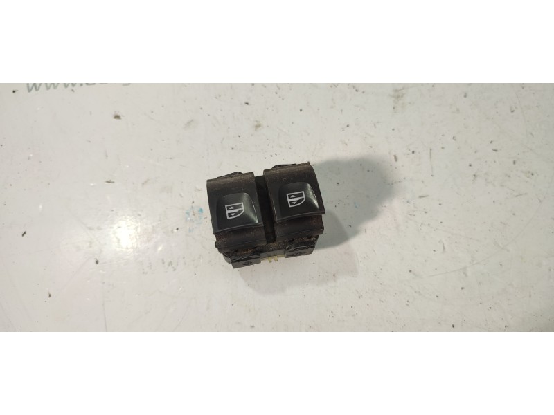 MANDO ELEVALUNAS DELANTERO IZQUIERDO 254118044R  - imagen 1