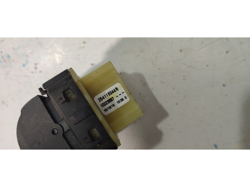 MANDO ELEVALUNAS DELANTERO IZQUIERDO 254118044R  - imagen 2