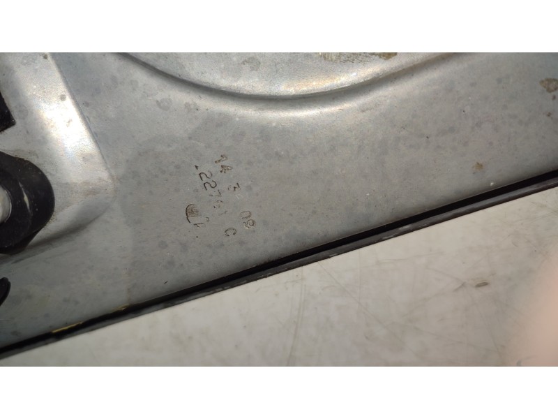 ELEVALUNAS DELANTERO IZQUIERDO 8340261M10  - imagen 2