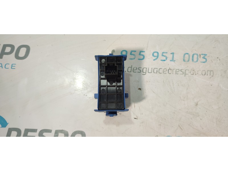 MANDO ELEVALUNAS DELANTERO DERECHO 848100F030  - imagen 3