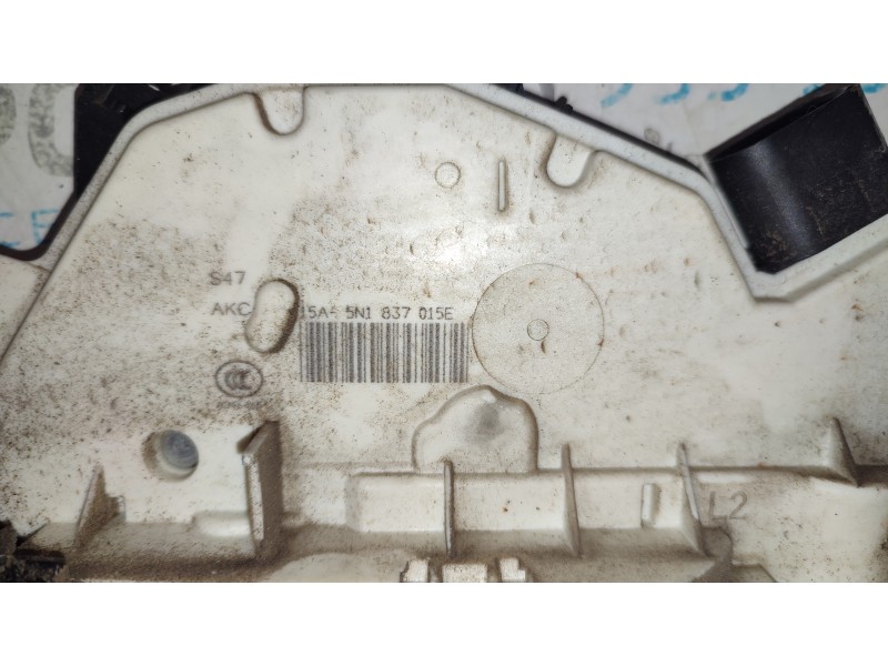 CERRADURA PUERTA DELANTERA IZQUIERDA 5N1837015E  - imagen 2