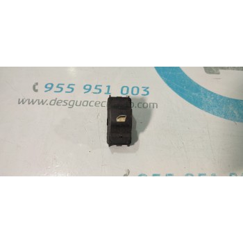 MANDO ELEVALUNAS TRASERO DERECHO 30170308 