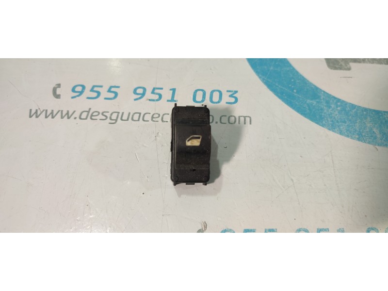 MANDO ELEVALUNAS TRASERO DERECHO 30170308  - imagen 1