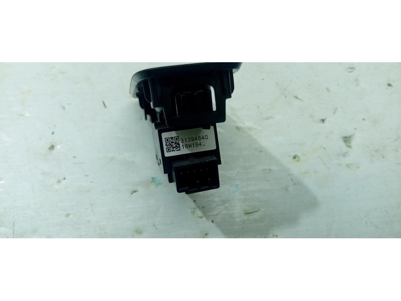 MANDO ELEVALUNAS TRASERO IZQUIERDO 31394840  - imagen 2