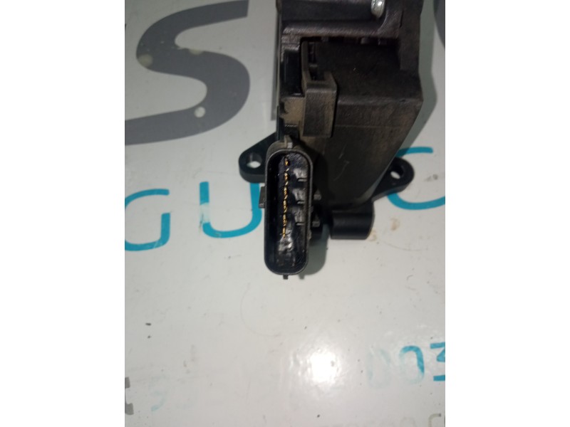 CERRADURA MALETERO / PORTON 4F5827505D  - imagen 4