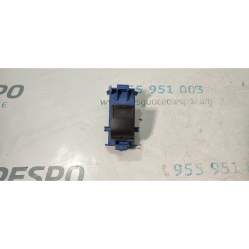 MANDO ELEVALUNAS TRASERO IZQUIERDO 848100F030 