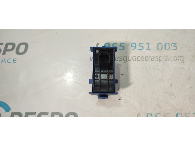 MANDO ELEVALUNAS TRASERO IZQUIERDO 848100F030  - imagen 3