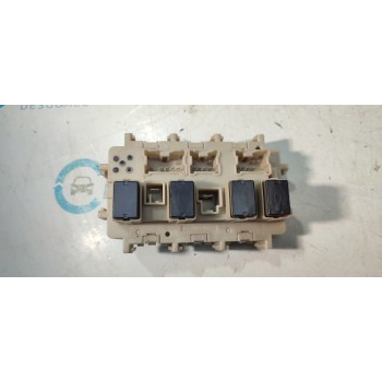 CAJA RELES / FUSIBLES C306890B22 4KJ0A  - miniatura 3