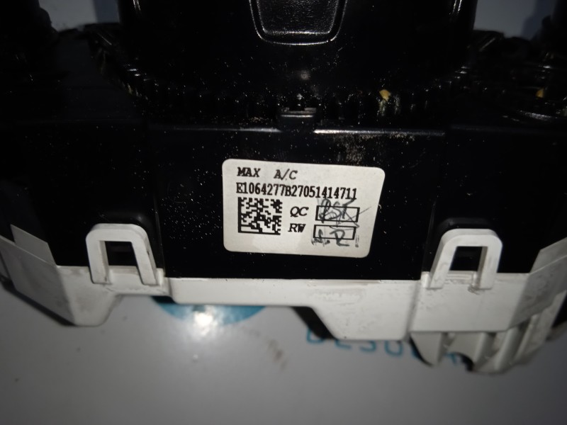 MANDO CALEFACCION / AIRE ACONDICIONADO 8A6118549  - imagen 3