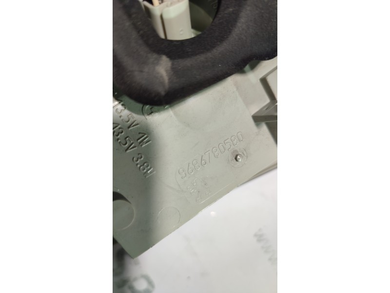 PILOTO TRASERO IZQUIERDO INTERIOR 9686780580  - imagen 3