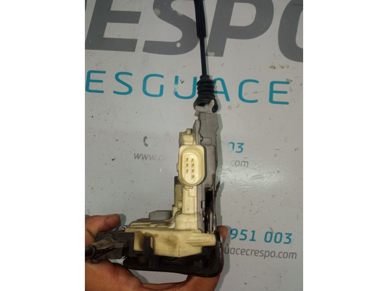 CERRADURA PUERTA DELANTERA DERECHA 3C1837016A  - imagen 3