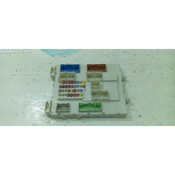 CAJA RELES / FUSIBLES 31394964 