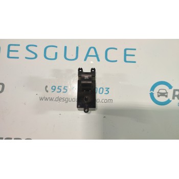 MANDO ELEVALUNAS TRASERO DERECHO 935803Z050 