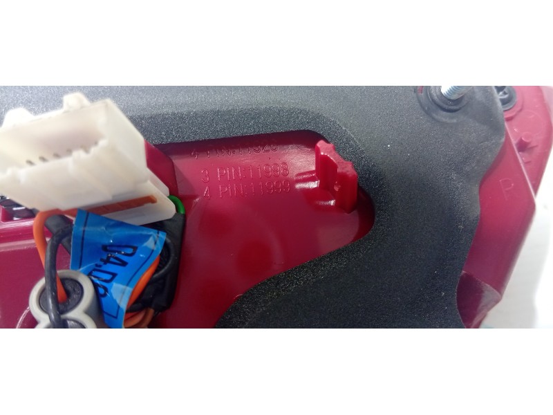 PILOTO TRASERO DERECHO INTERIOR  - imagen 5