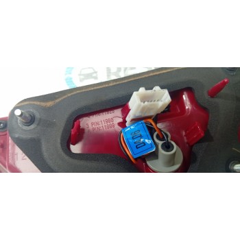 PILOTO TRASERO IZQUIERDO INTERIOR  - miniatura 2