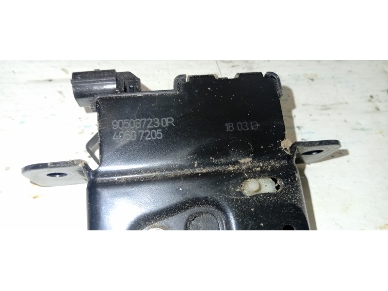 CERRADURA MALETERO / PORTON 905037230R  - imagen 2