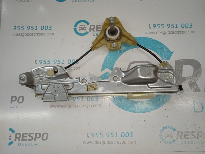 ELEVALUNAS TRASERO DERECHO 827200258R  - imagen 1