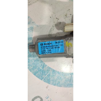 ELEVALUNAS TRASERO DERECHO 82460C7000  - miniatura 2