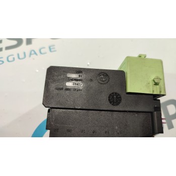 CAJA RELES / FUSIBLES 8573959  - miniatura 2