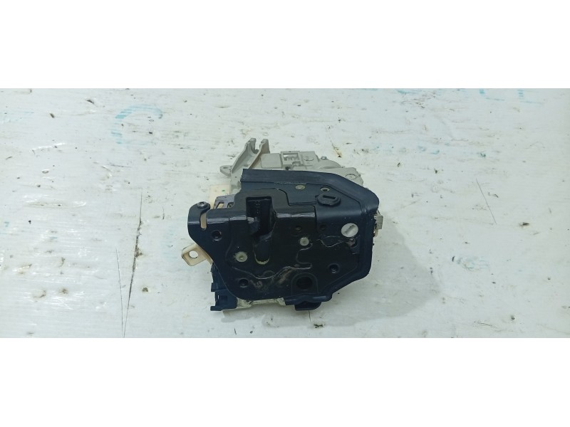 CERRADURA PUERTA TRASERA DERECHA 8K0839016C  - imagen 2