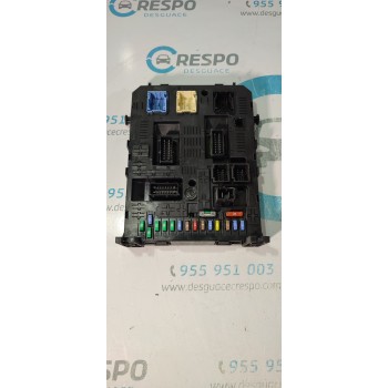 CAJA RELES / FUSIBLES 