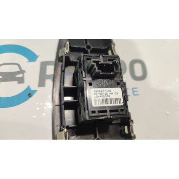 MANDO ELEVALUNAS DELANTERO DERECHO 9208107  - miniatura 2