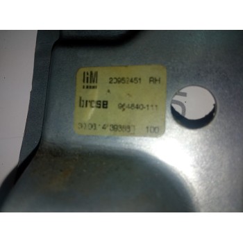 ELEVALUNAS TRASERO IZQUIERDO 20952450  - miniatura 3