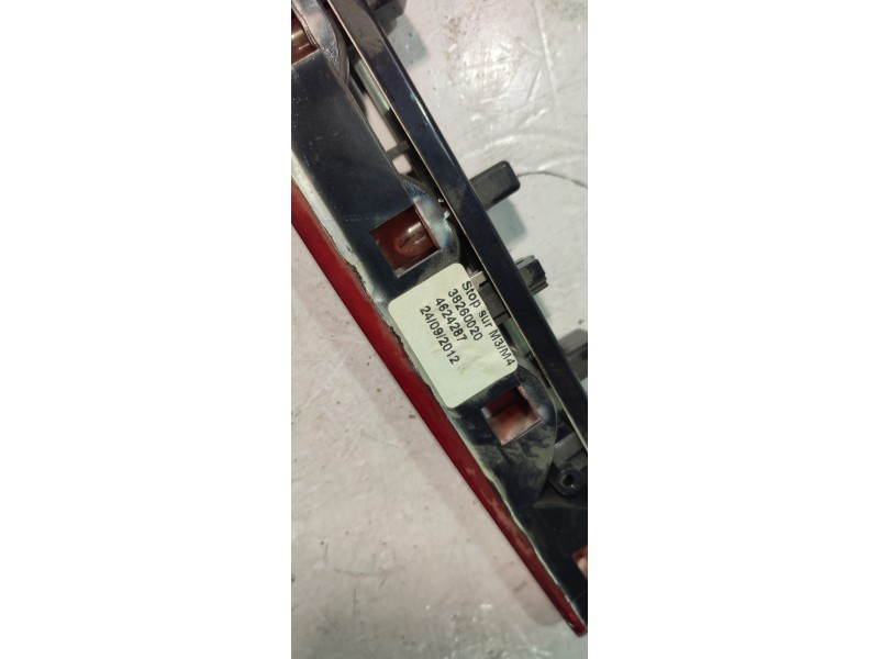 LUZ CENTRAL DE FRENO 9675807280  - imagen 2