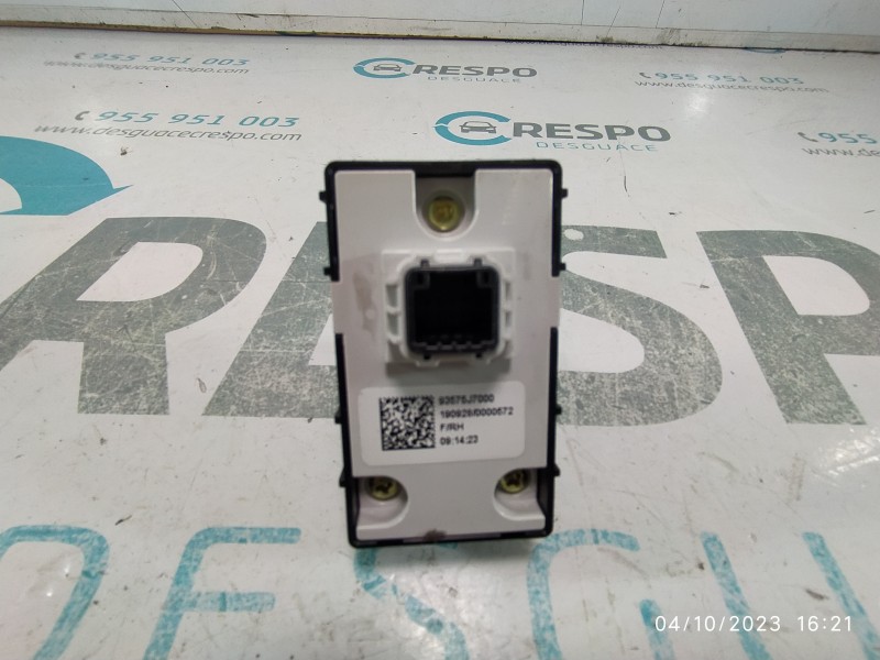 MANDO ELEVALUNAS DELANTERO DERECHO 93575J7000  - imagen 3