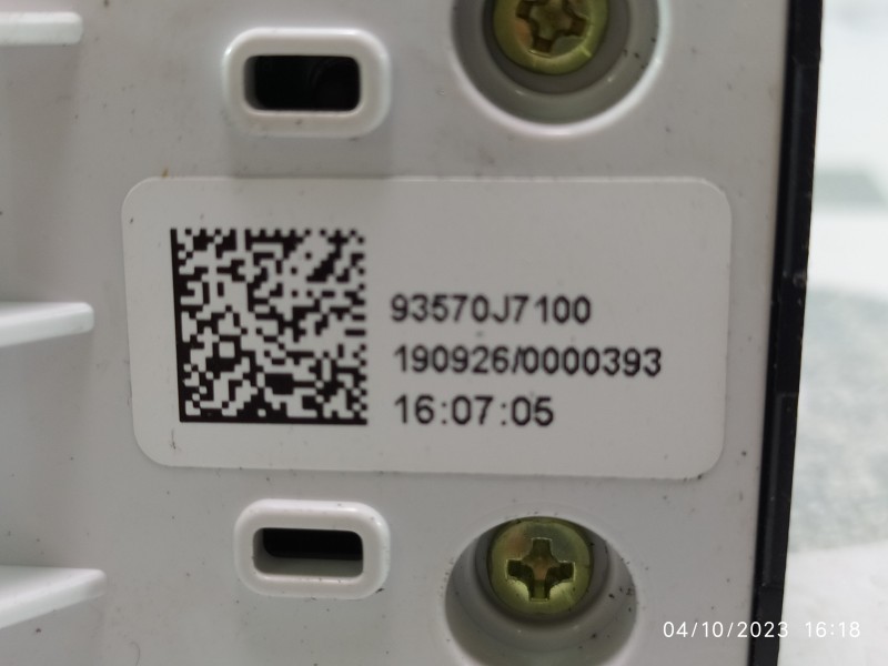 MANDO ELEVALUNAS DELANTERO IZQUIERDO 93570J7100  - imagen 3