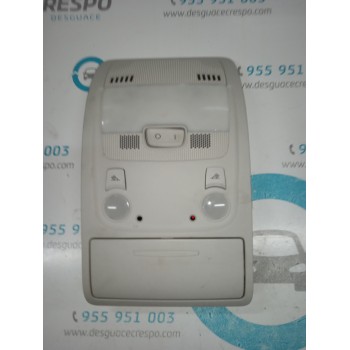 LUZ INTERIOR 8T0947135A 