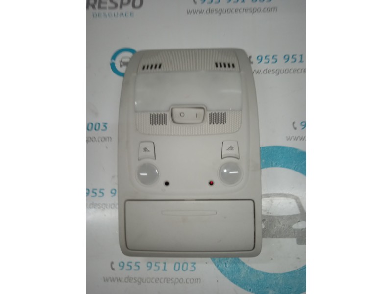 LUZ INTERIOR 8T0947135A  - imagen 1