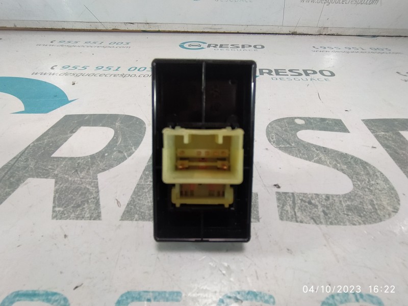 MANDO ELEVALUNAS TRASERO DERECHO 40B5221500  - imagen 3