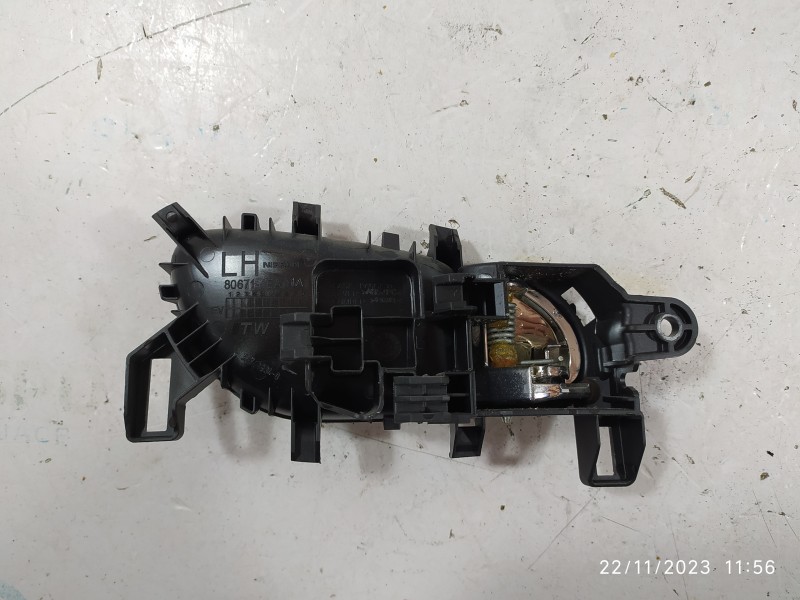 MANETA INTERIOR DELANTERA IZQUIERDA 806714EA1A  - imagen 2
