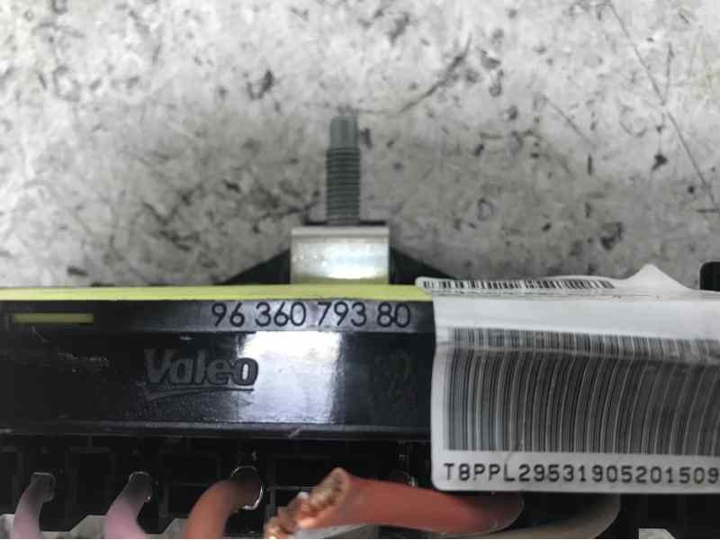 CAJA RELES / FUSIBLES 9636079380  - imagen 2