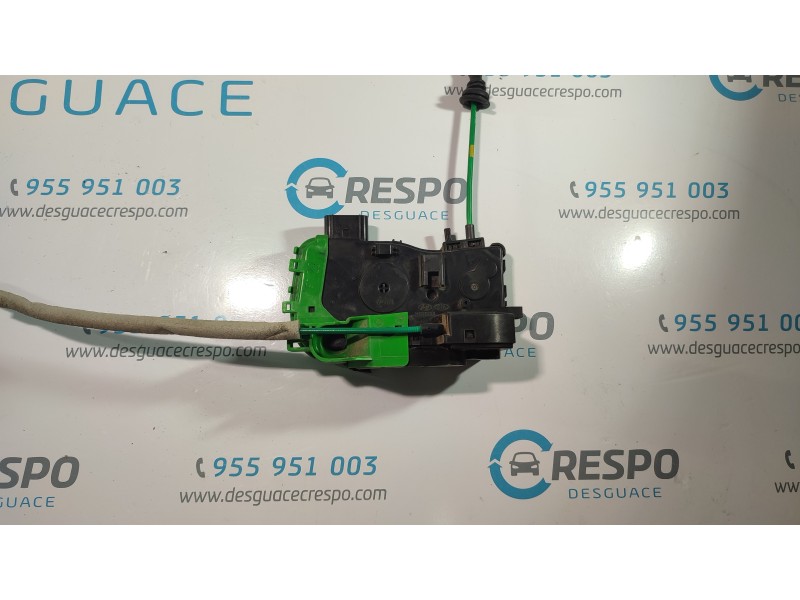 CERRADURA PUERTA TRASERA DERECHA 814203Z000  - imagen 1