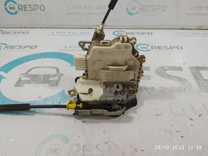 CERRADURA PUERTA DELANTERA DERECHA 8J1837016C  - imagen 1