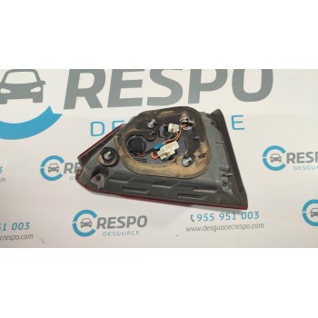 PILOTO TRASERO DERECHO INTERIOR 924043Z5  - miniatura 2