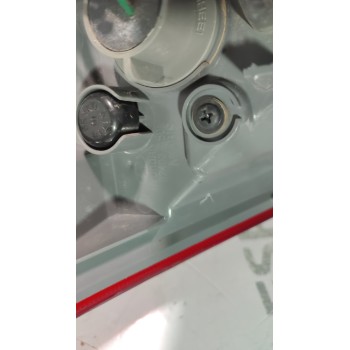 PILOTO TRASERO DERECHO 92402A50  - miniatura 2