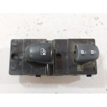 MANDO ELEVALUNAS DELANTERO DERECHO 