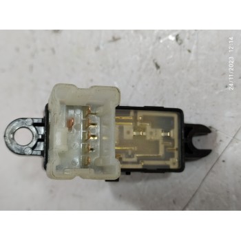 MANDO ELEVALUNAS TRASERO DERECHO  - miniatura 2