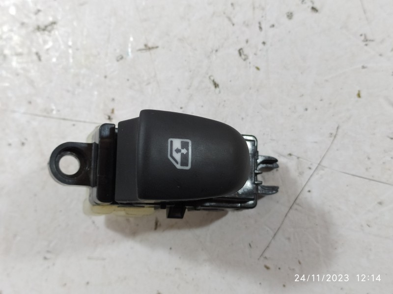 MANDO ELEVALUNAS TRASERO IZQUIERDO  - imagen 1