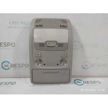 LUZ INTERIOR 8T0947135BF 