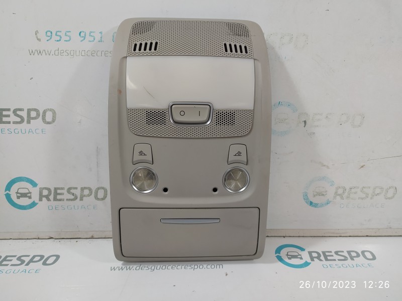 LUZ INTERIOR 8T0947135BF  - imagen 1